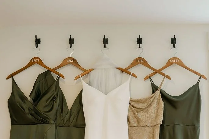 the scene just keeps getting prettier . . . 
 
👗➡️ 👗💐 ➡️ 👗💐 👰🏼&zwj;♀️ 
.
.
.
credits:
venue: @cunninghamfarmmaine
photographer: @gretatuckerweddinge @gretatucker.co
catering + bar + desserts: @lake.and.co
floral: @broadturn_farm
hair + makeup: