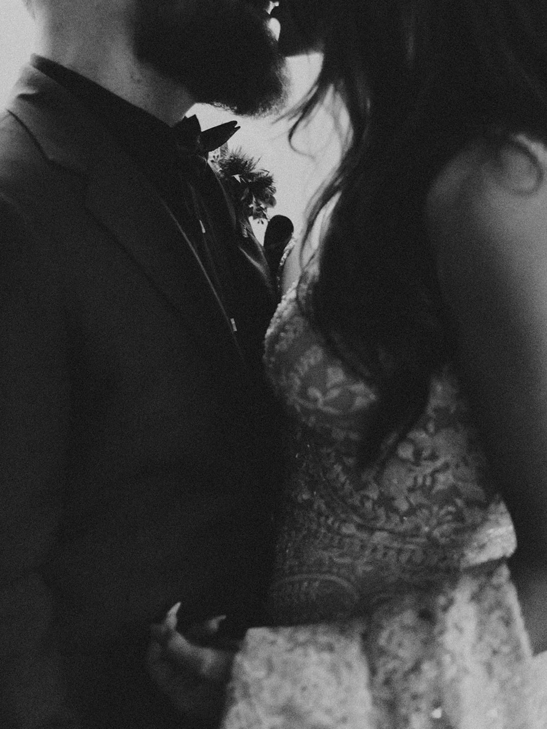 one day late to two of the greats (3 years!! darlings!!) 💗💗

sigh&hellip; so many things contributed to the greatness and beauty of this portland, maine wedding. perhaps it was the maine being moody kinda day (snowy, rainy, dark) or the warm and cr