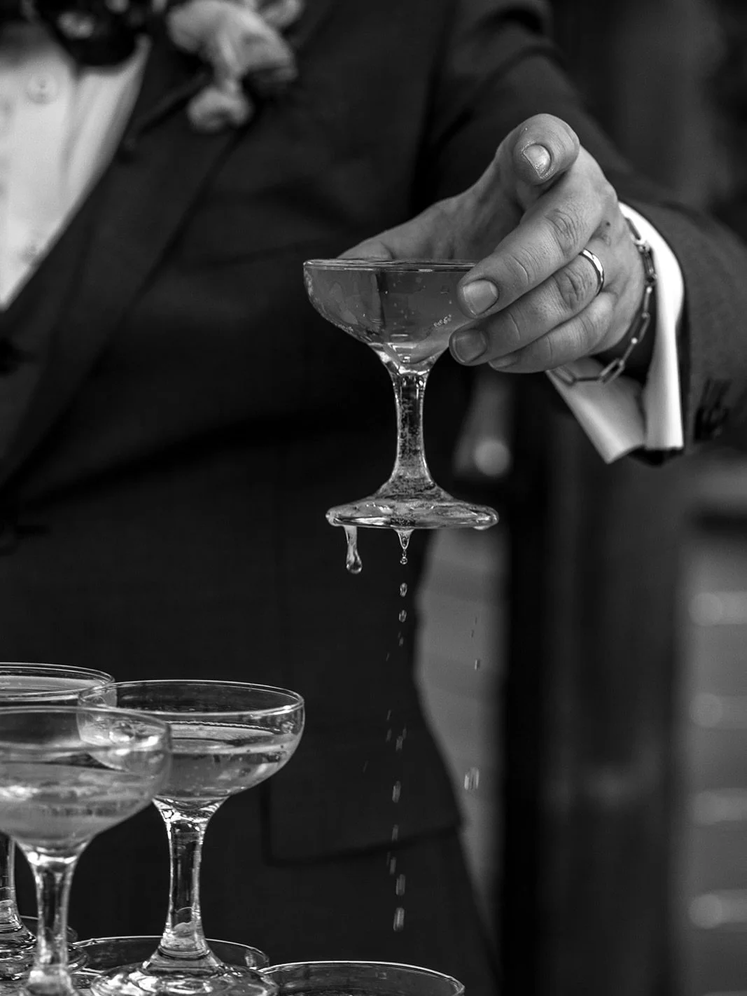 what type of bubbles are you kicking off the new year with? 🍾 🫧 💕
.
.
.
wishing you all a fun and safe evening ahead - happy happy new year! 🎆