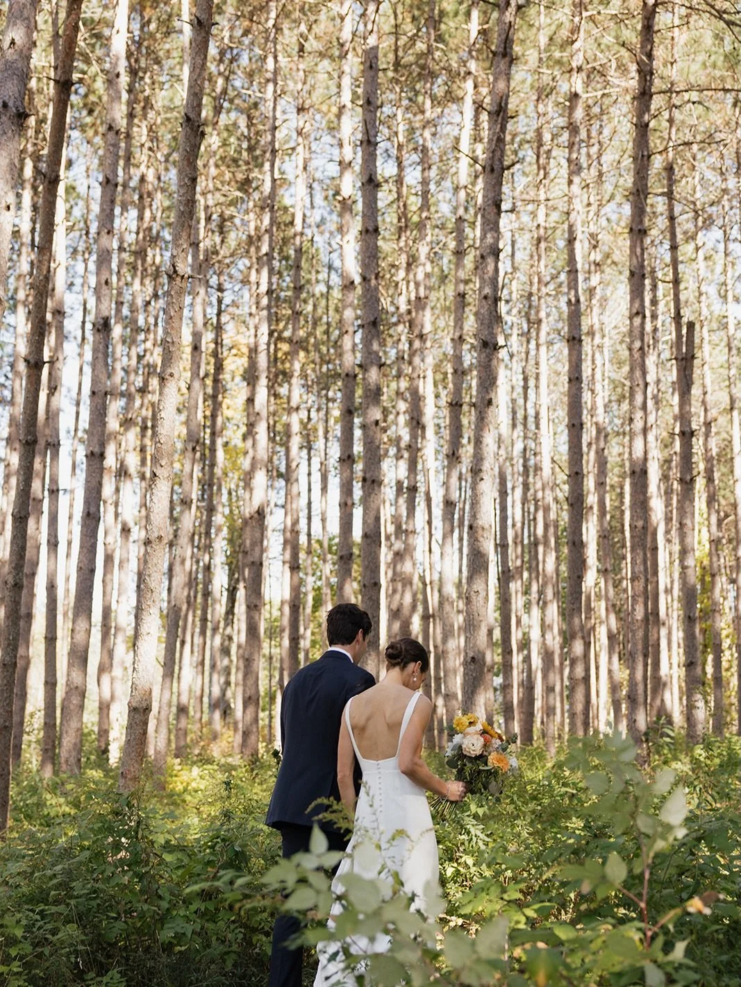 everyone hopes when they book an october maine wedding that they *might* have an opportunity to wear their sunglasses for cocktail hour (while having maine oysters) 💕

the truth is you have no idea what october in maine can bring - but for emilie + 