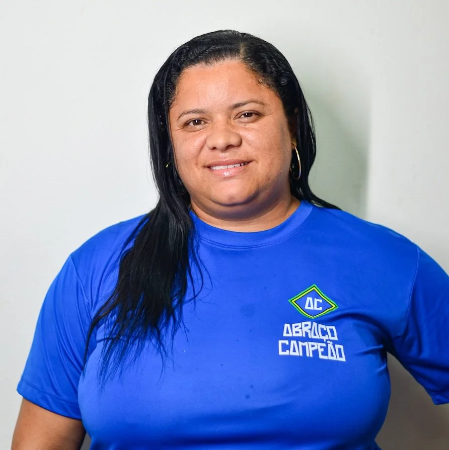 Wellness Caregiver (General Services Assistant)..Cuidadora de Bem Estar (Auxiliar de Serviços Gerais) 
