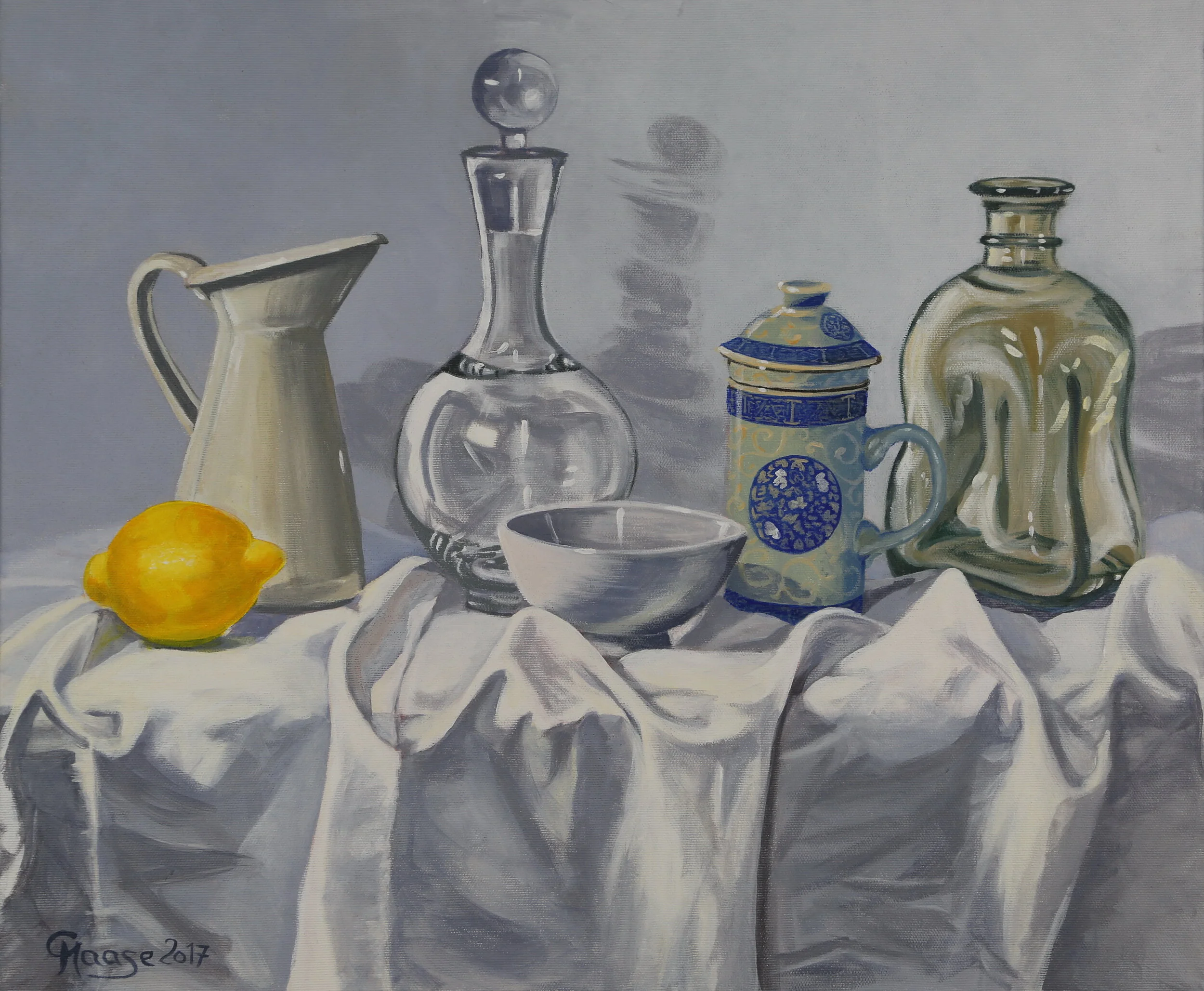 Stillleben mit Glaskaraffe und Teebecher