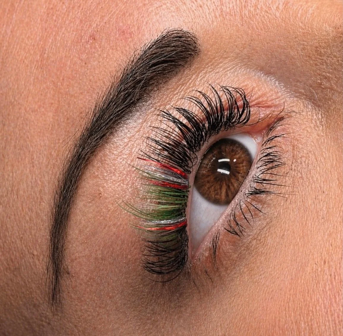 Happy Cinco de Mayo 💃🏼🇲🇽

Spice up your lash game 🌶️ Add red or green for a fun pop of color at your next fill! Want more sparkle? We&rsquo;ve got glitter + ombr&eacute; too🌟

Elevate your lashes at EGO🔥Stay updated with the latest by followin