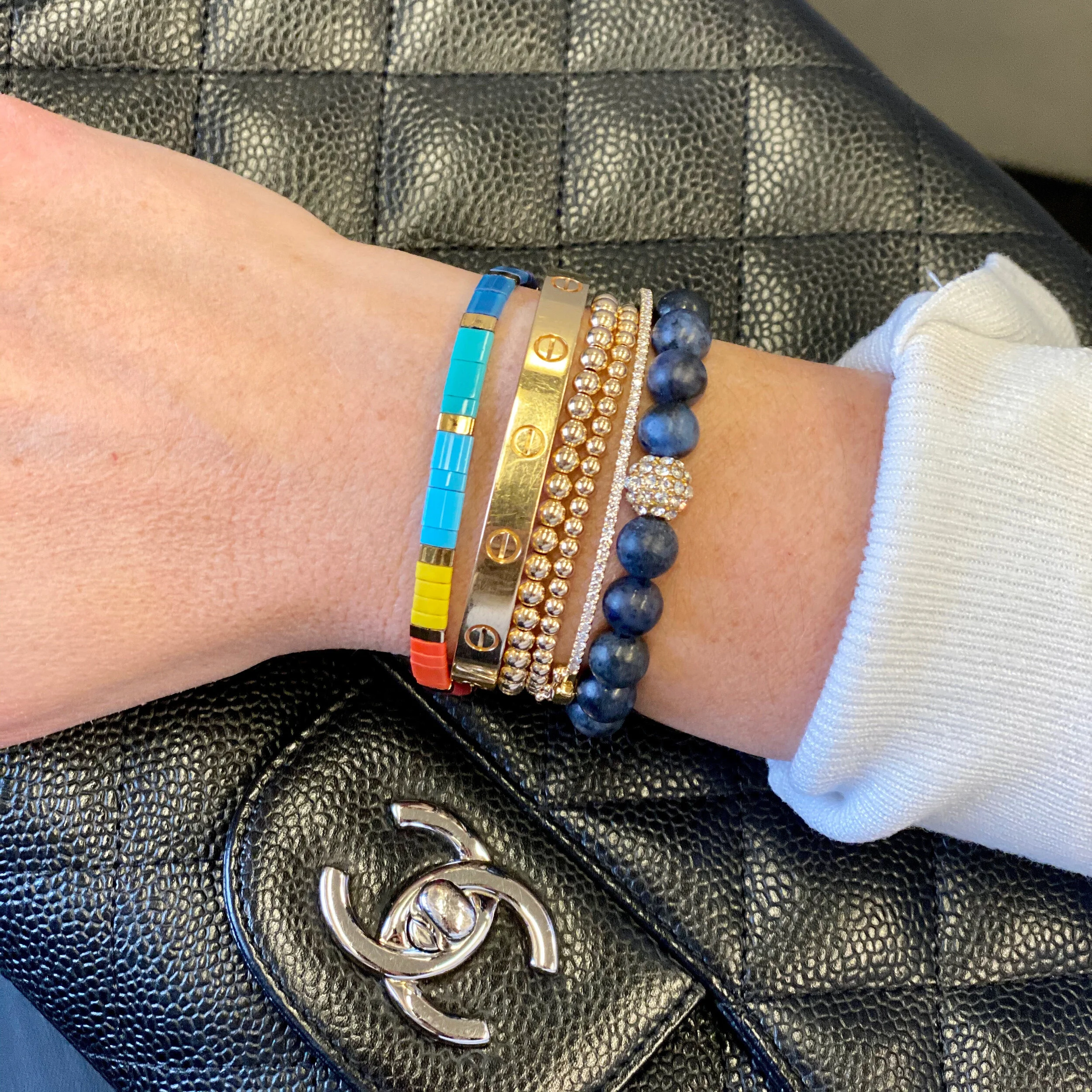 DC3E7AF2-8838-4025-B37B-3D508B8A00FC