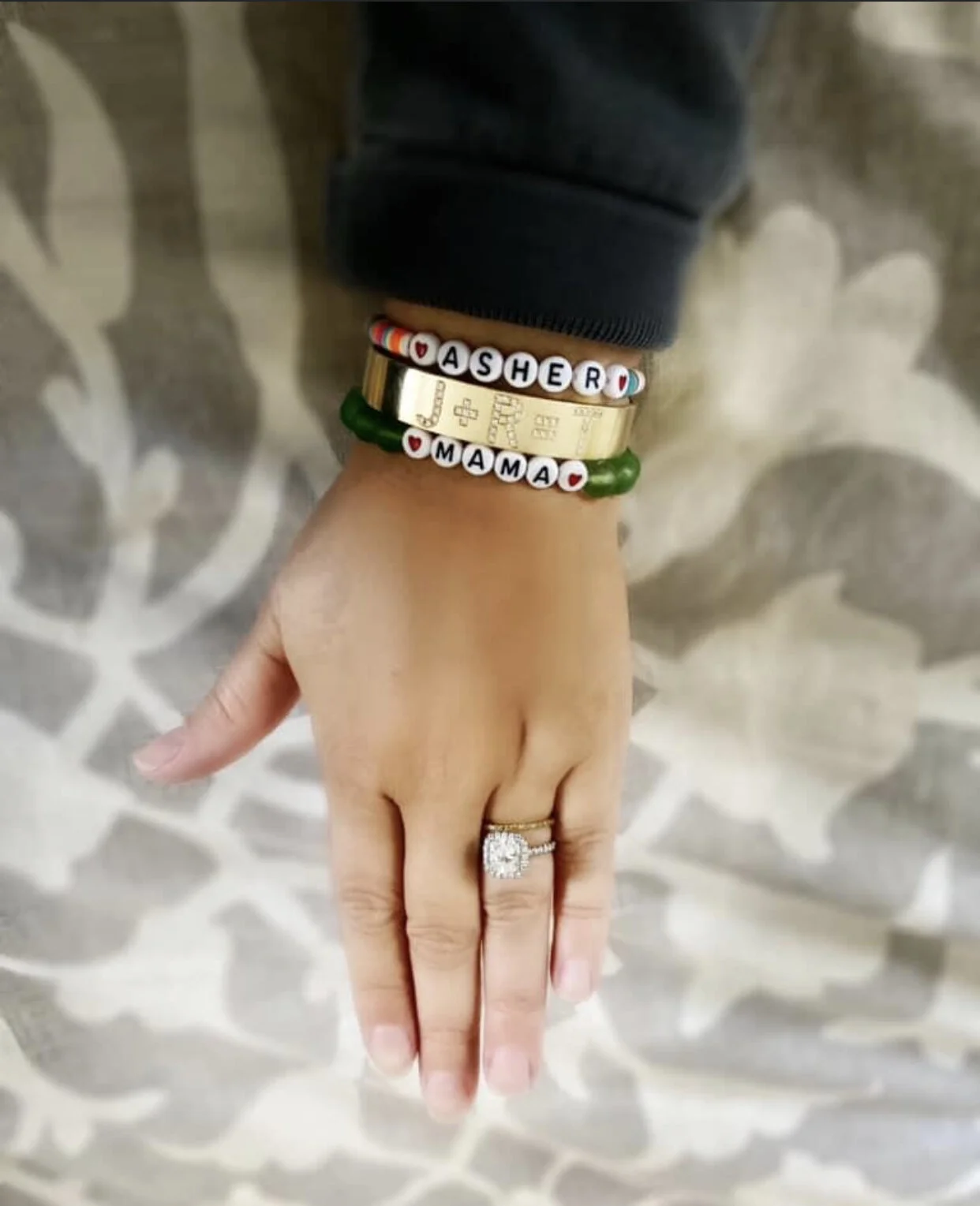 9339D22E-2453-418C-8C6E-1B7BED4E4D86