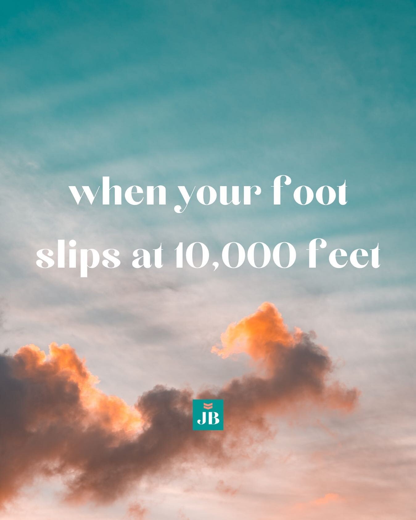 TRUE STORY I stepped out onto the airplane&rsquo;s strut and my foot slipped.⁠⠀
⁠⠀
That was the first and last time I tried skydiving.⁠⠀
⁠⠀
I was 18 years old, and in the post-jump debrief, the skydiving instructor critiqued my jump technique, saying