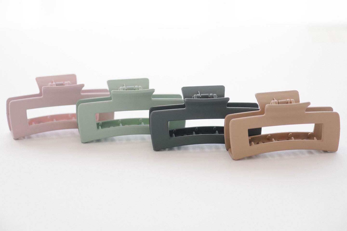 Snag one of these for instant style! Tap to shop!
&bull;
&bull;
&bull; 
 #clawclips #accesories #hairtrends #trending #clips #hairstyle #allaboutdahair #hairideas #hairlove #hairmagic #trendyhair