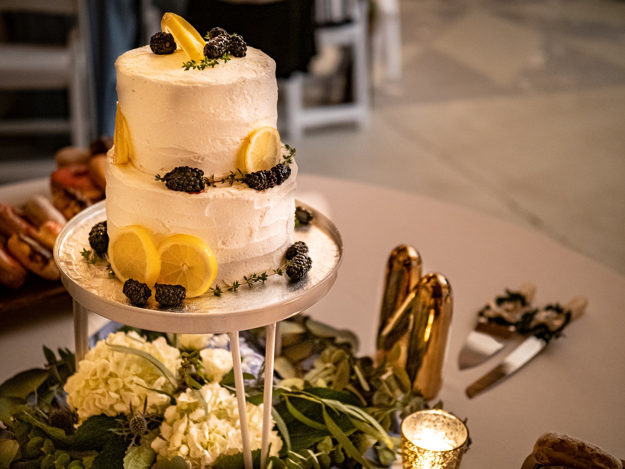 Wedding-Cakes-With-Lemons-Blackberries.jpeg