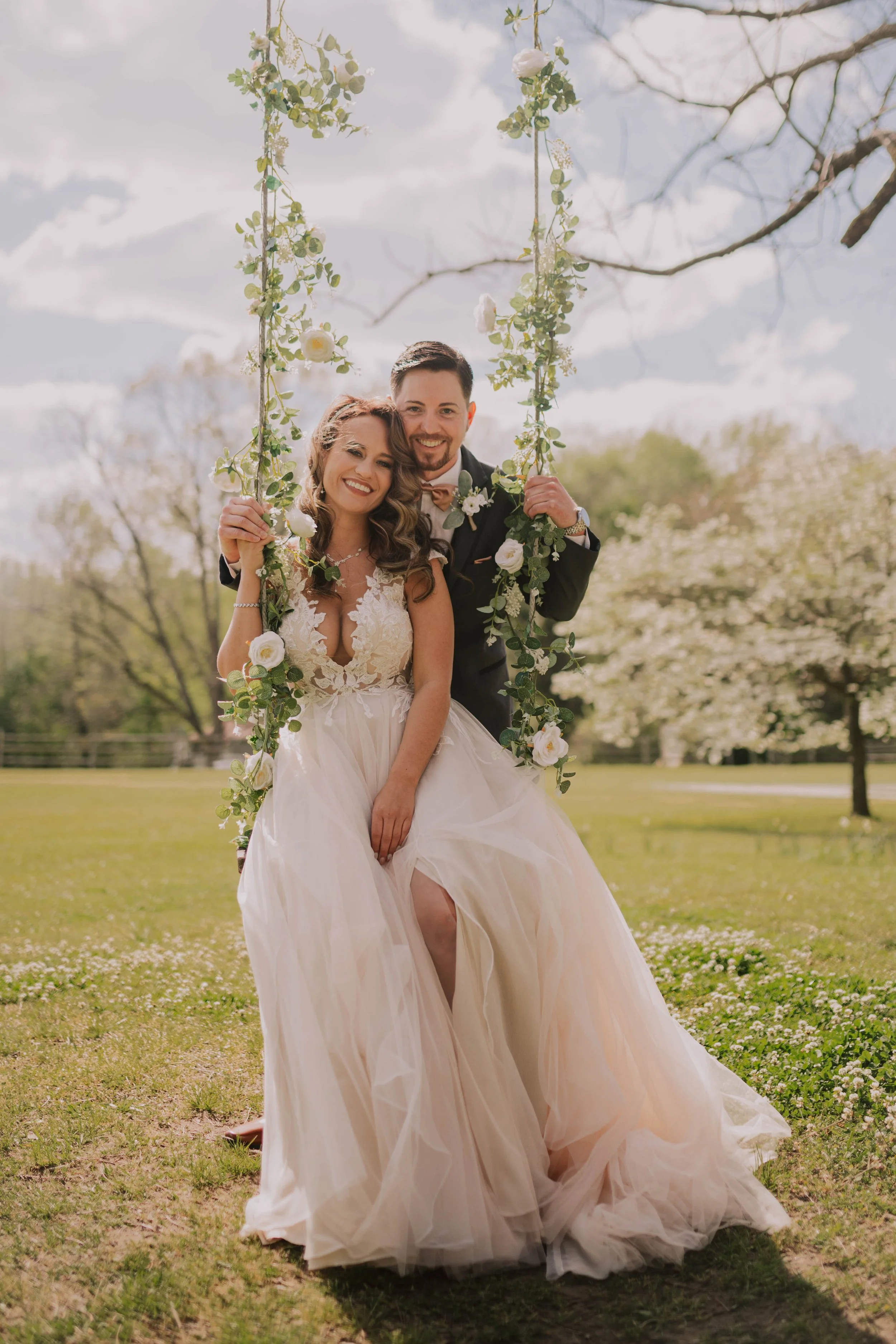 Wedding-Couple-Catlett-Farm-Venue-Tree-Swing-.jpg