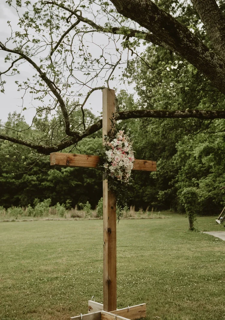 10ft-Wood-Cross-Outdoor-Ceremony-.jpg.webp