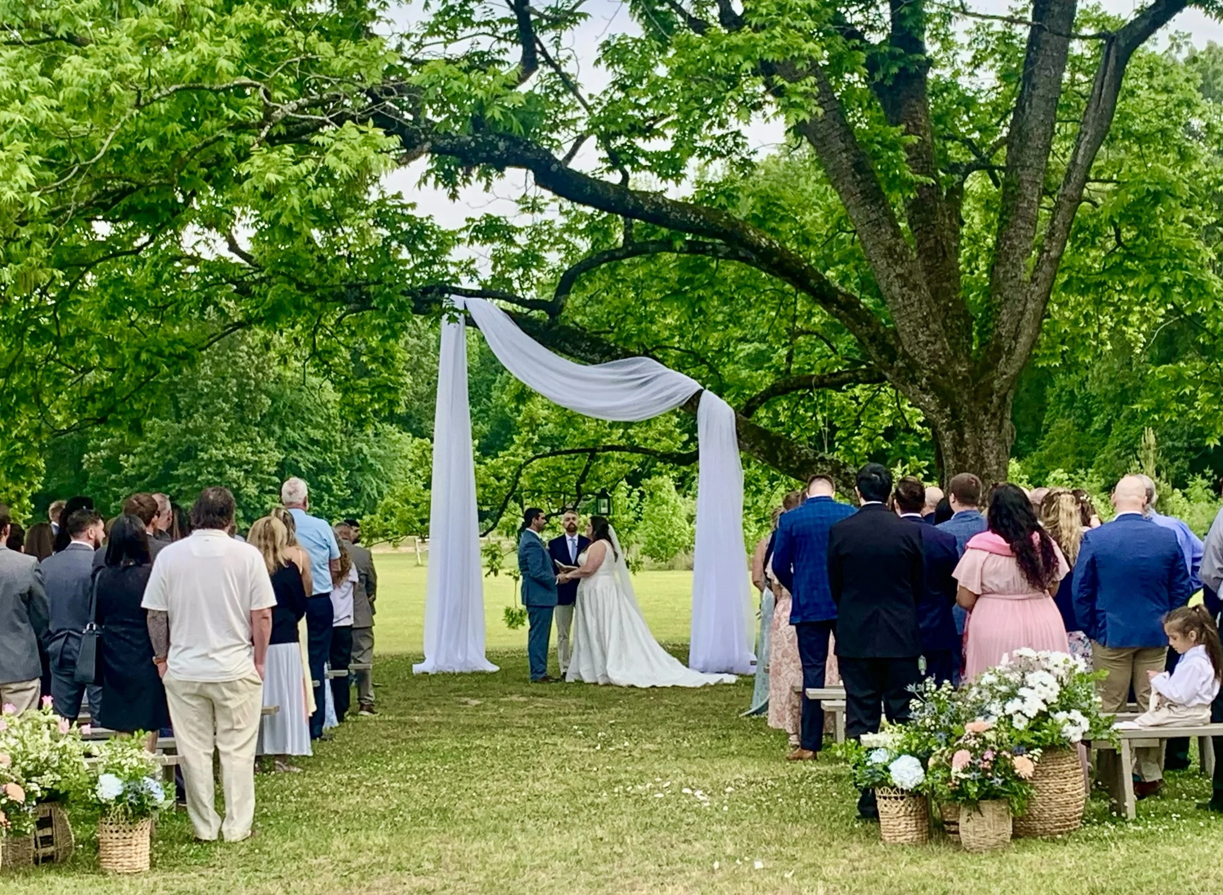 Natural-Southern-Outdoor-Tree-Ceremony-.jpg