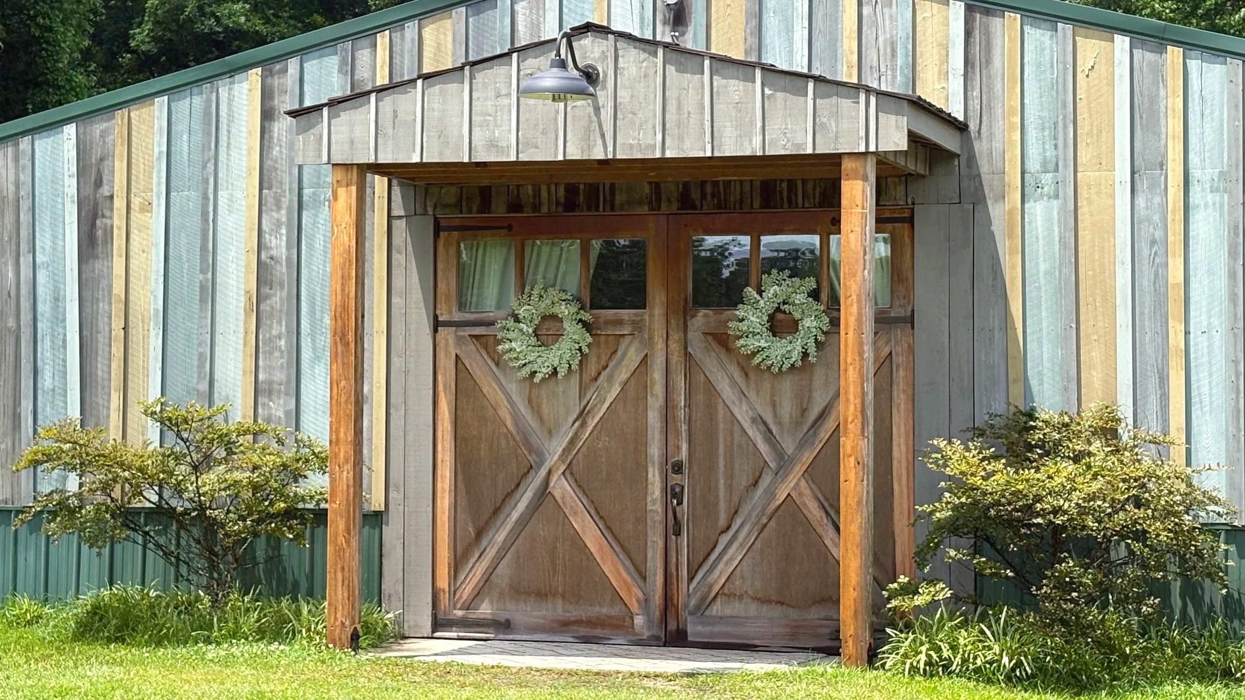 Charming-Striped-Barn-Wedding-Venue-.jpg