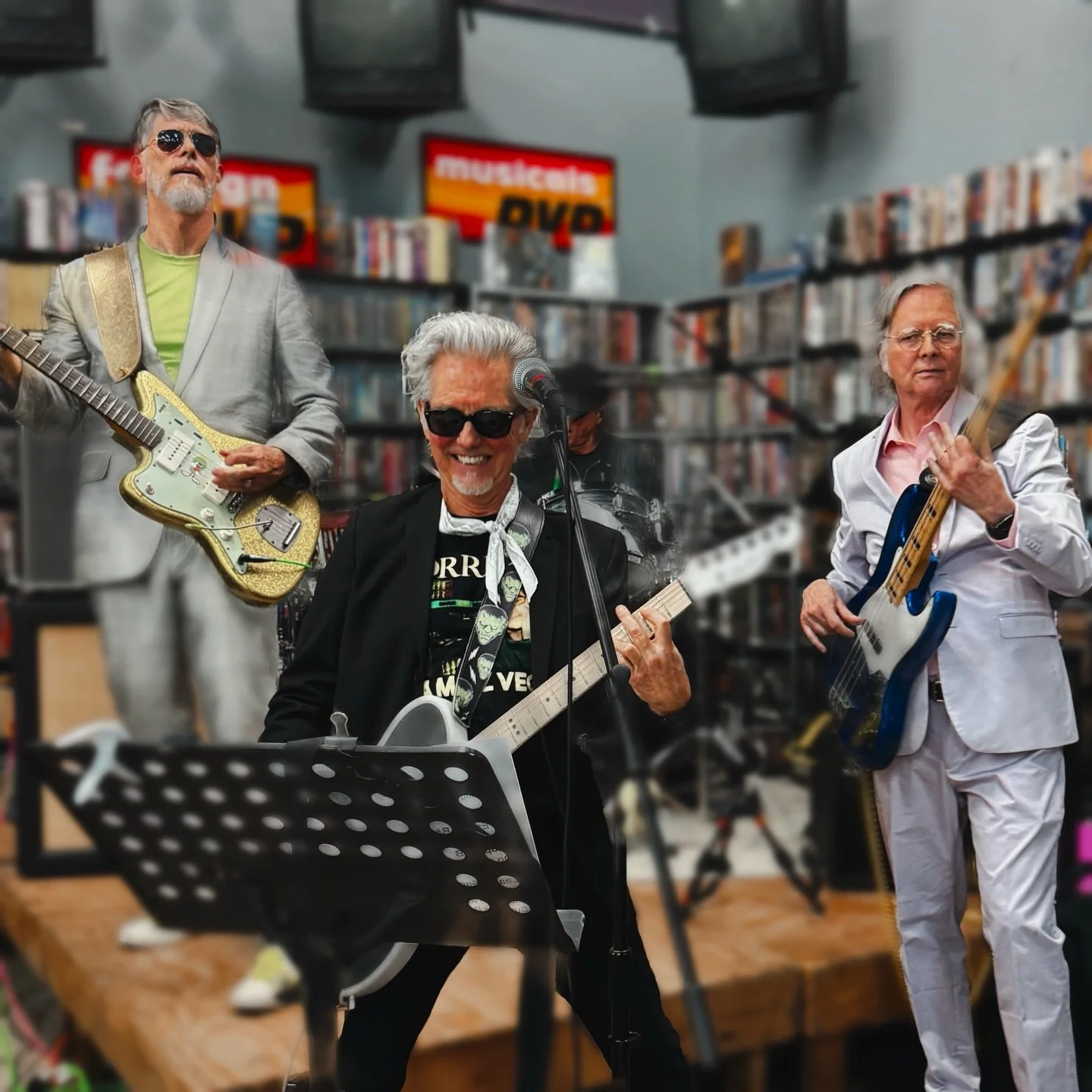 Thank You Streetlight!

A big thank you to the entire crew at @streetlightrecords San Jose (especially Juliana for sound). 
It was the debut for Surf Monster&rsquo;s new CD &ldquo;Don&rsquo;t Fear the Reverb&rdquo;, and I was lucky to celebrate with 