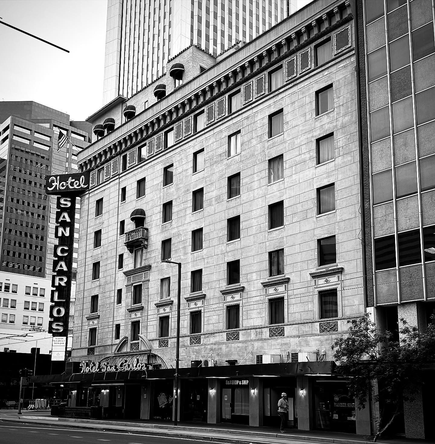 Have you seen Alfred Hitchcock&rsquo;s &ldquo;Psycho&rdquo; ?

If you have, you should recognize the hotel DVI visited this morning. 

#AlfredHitchcock #Phoenix #HorrorMovieFan
@hollywoodmuseum