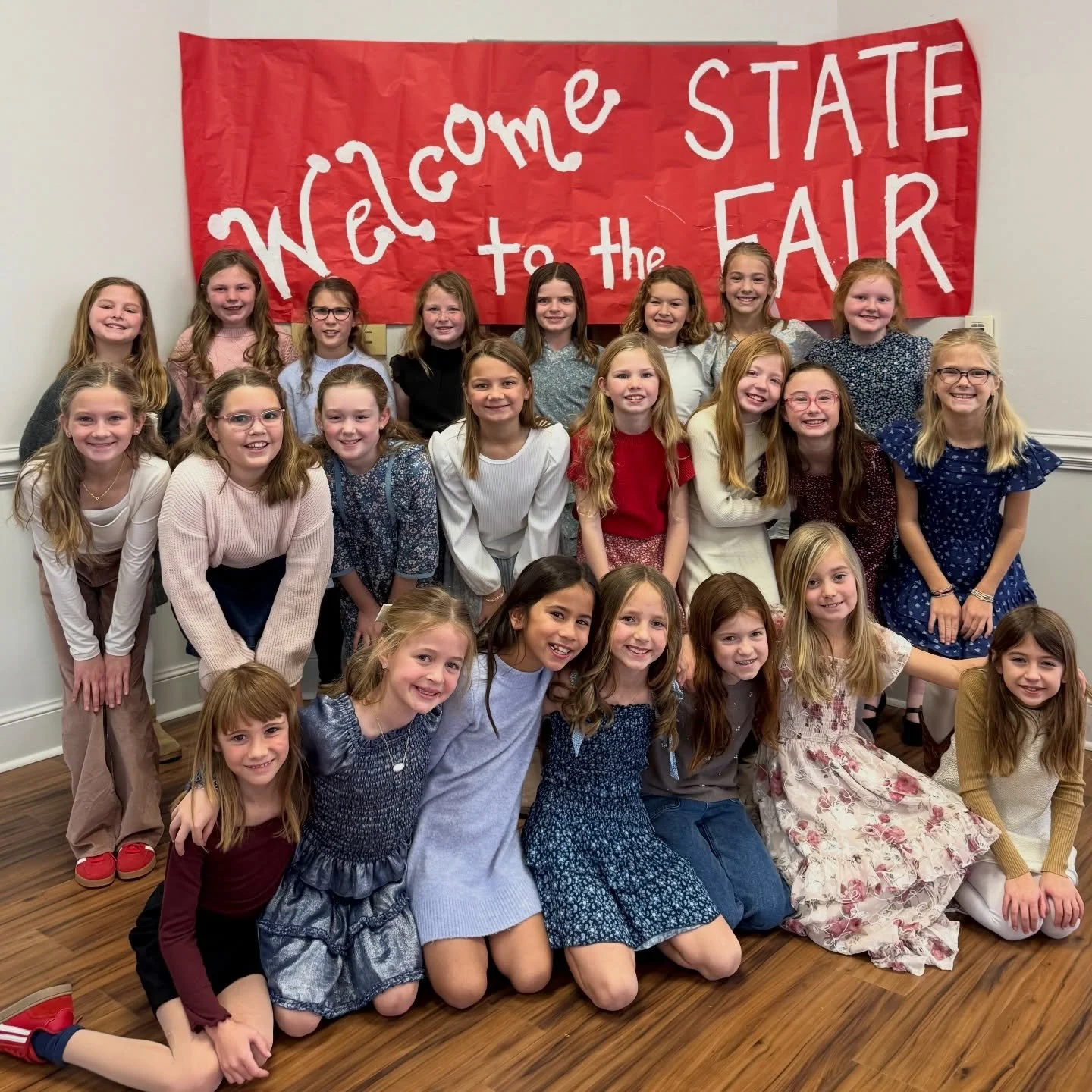 🎡🇺🇸 Welcome to the State Fair! 🇺🇸🎡
Fifty, Nifty United States!
Our 3rd graders kicked off the State Fair with fun performances of America the Beautiful, This Land Is Your Land, and the Fifty Nifty States song.
Our 3rd graders took us on a cross