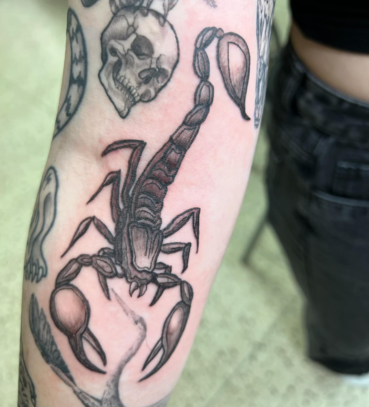 Embracing summer vibes with apprentice Colby&rsquo;s talented hands at an unbeatable rate! 🌞💉 #SummerTattooReady #ColbysInkMagic #oshawa#whitby#durhamregion#motorcitytattoos