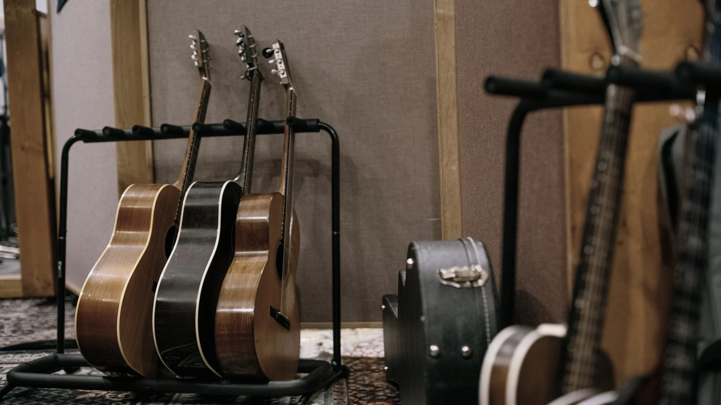 Afterlife Studios-1012248_16_9 cool.jpg