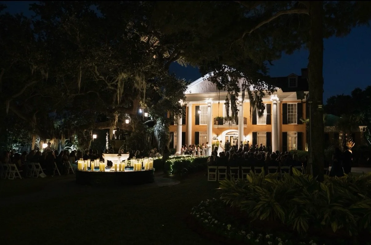 When the ceremony looks like a movie scene ✨🎥

Photography | @maloriewhitephotography