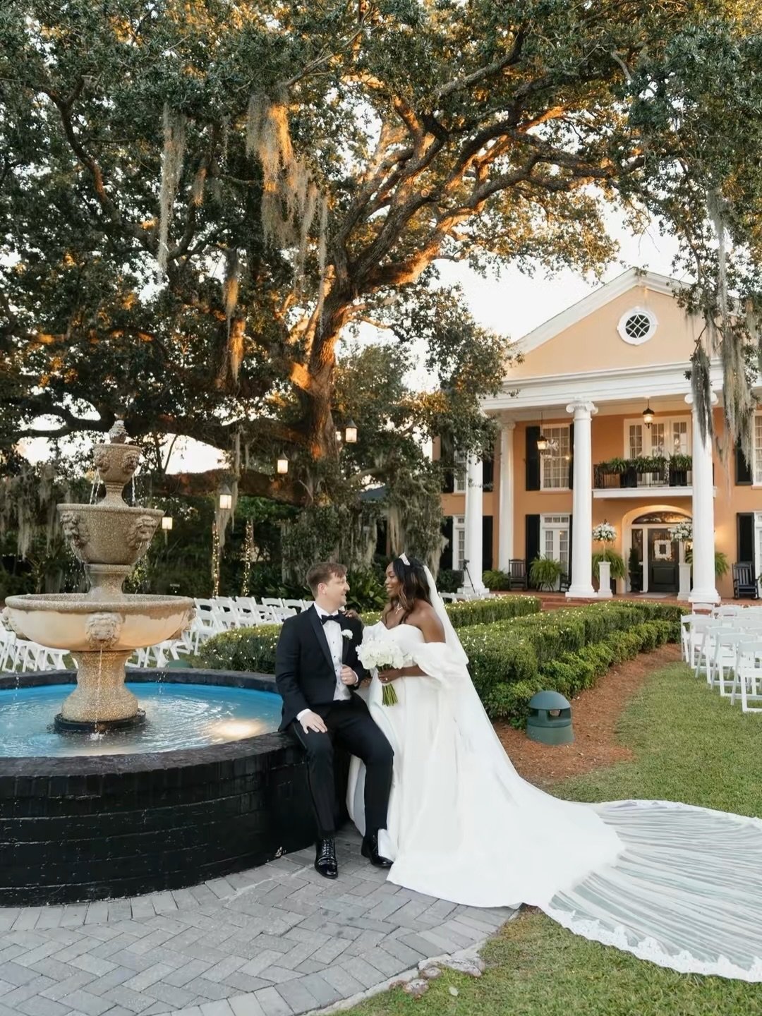From golden hour to fireworks&hellip;Diana + Tyler&rsquo;s event was absolutely breathtaking! 

Photography | @victoriannguyenphoto