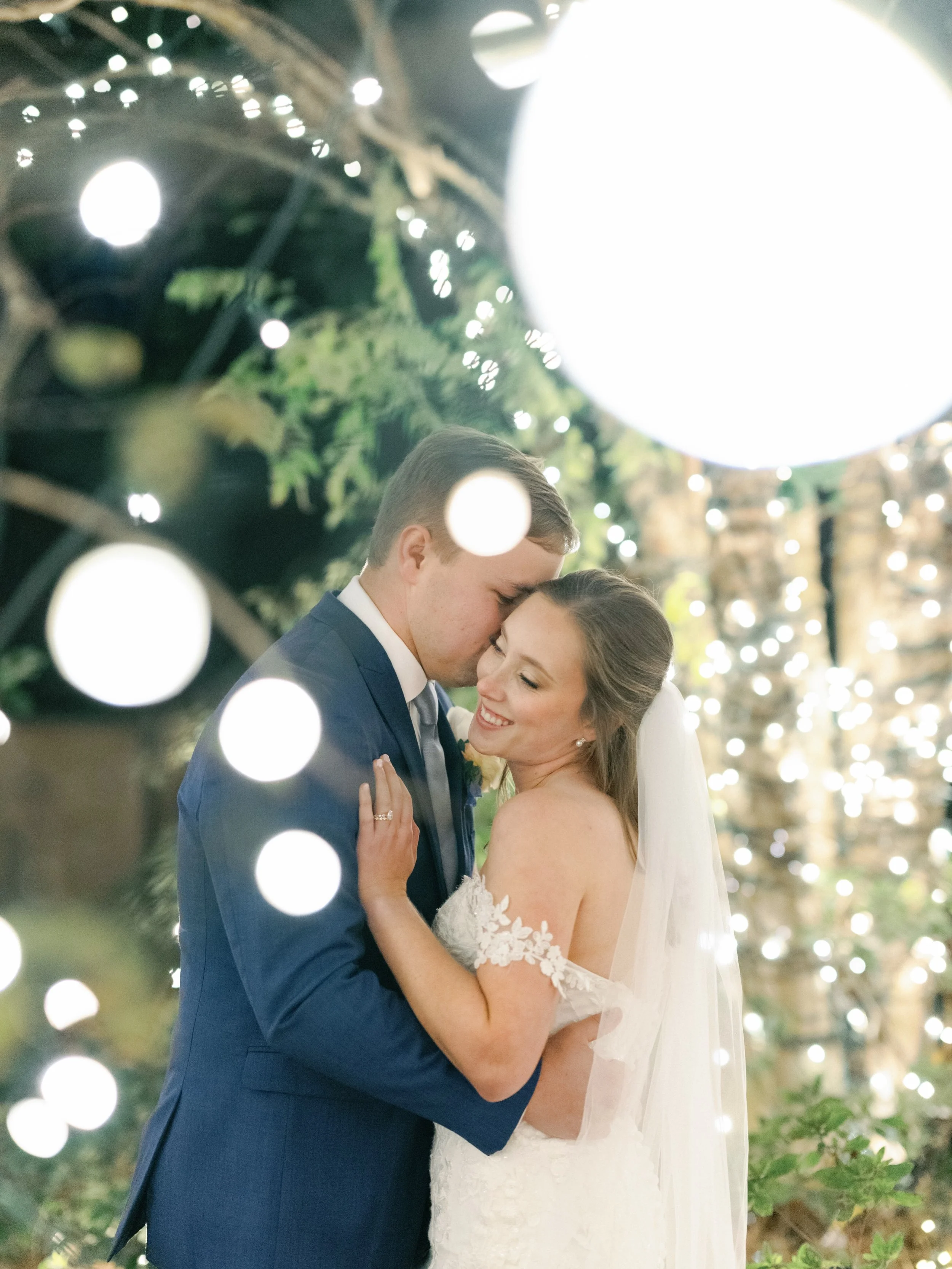 Not just one iconic photo spot&hellip;an entire estate full of them 🤍

One of the things our couples love most is that every part of Southern Oaks offers a completely different backdrop. Your wedding gallery isn&rsquo;t just beautiful&mdash;it&rsquo