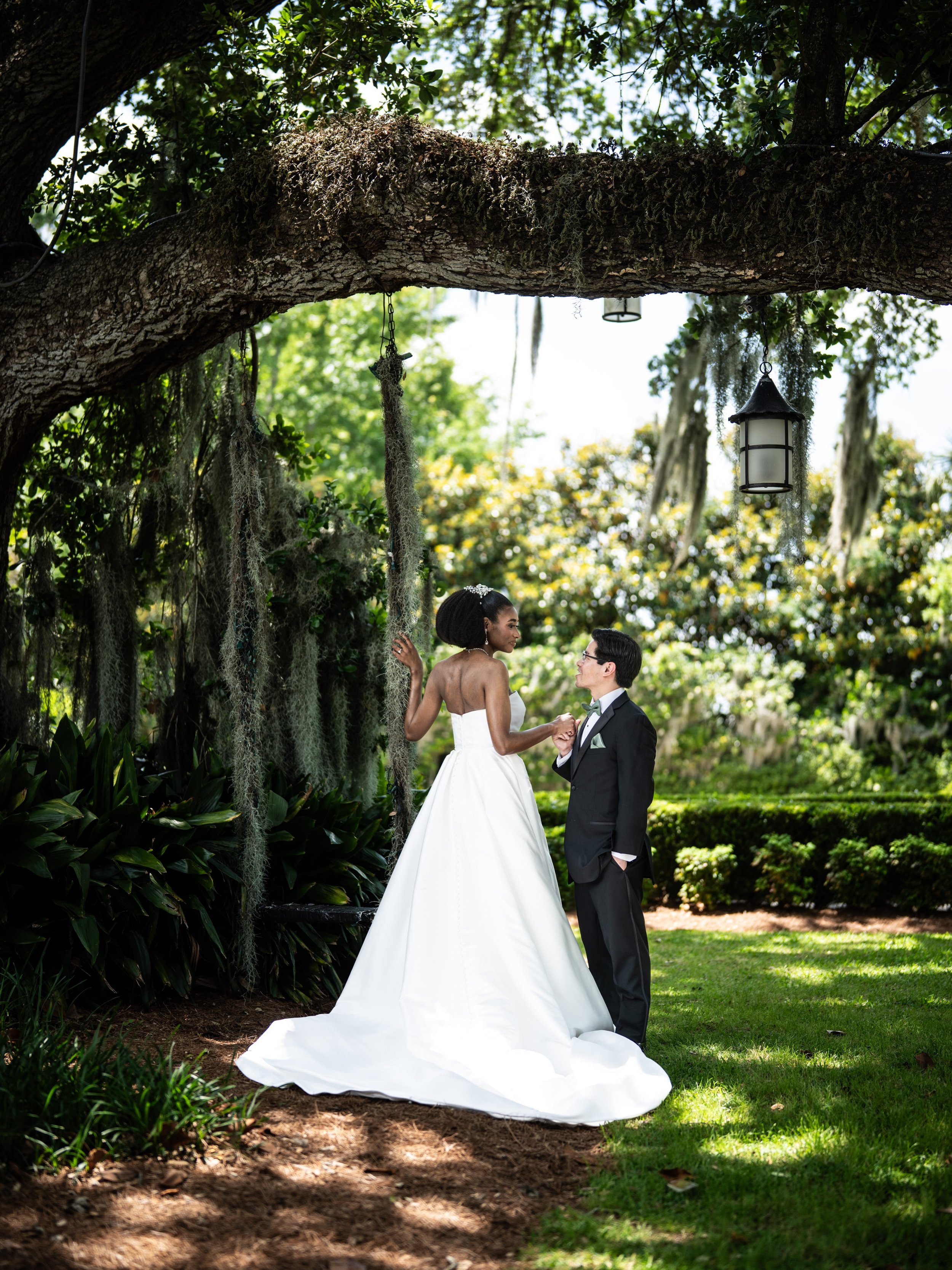 Jasmin + Timmy + summertime under the oaks 🤍🌿 Does it get more New Orleans than this?

Photography | @michael.caswell