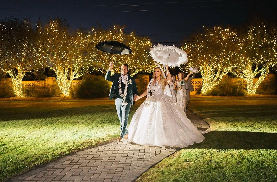 Brittany&rsquo;s dress embodied everything Southern Oaks&mdash;timeless, romantic, grand, and made for a little drama✨🤍

From the walk down the aisle to the last dance, this gown deserved its own moment🥂

Photography | @sarahmattixphotography 
Gown