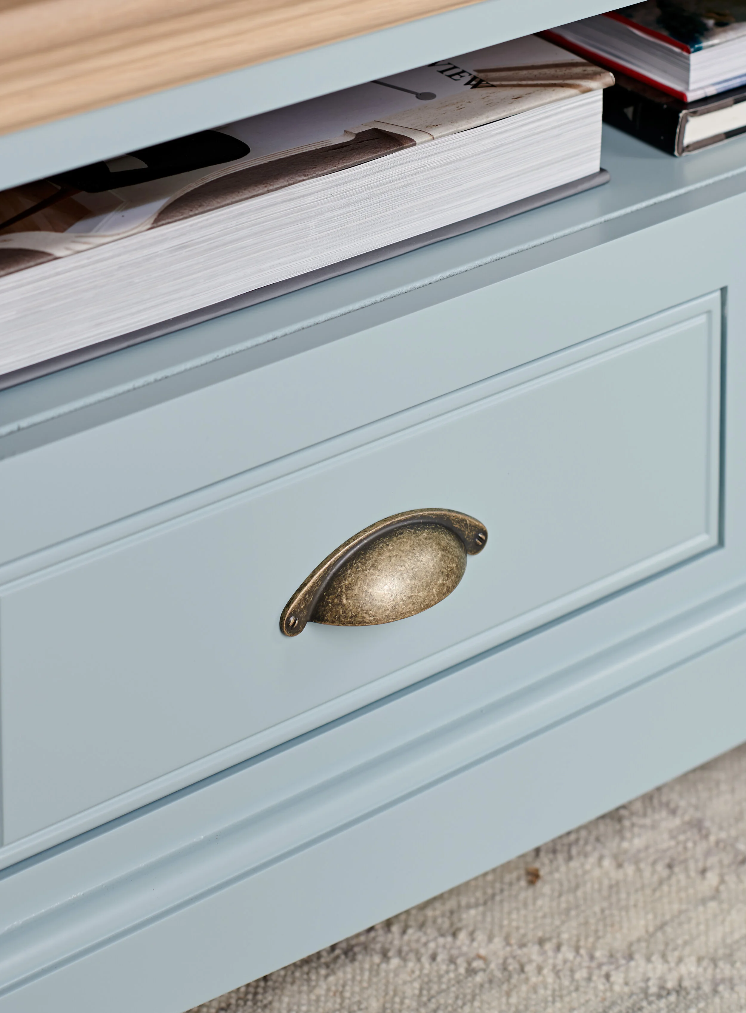 Inspiration Coffee Table 3.jpg
