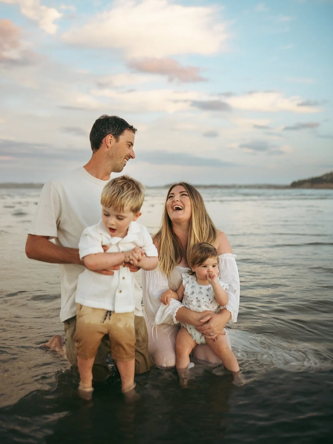 ☀️ Extra Date Added - Mini Sessions ☀️
The first date sold out in about half an hour so I&rsquo;ve added an extra day - Sunday 9th November 🎉 
These new time slots are being snapped up super quick too - and now we&rsquo;ve only got one spot left! 
C