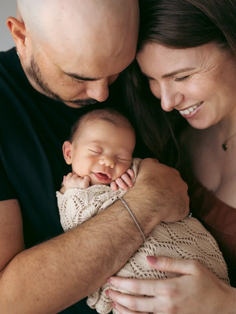 Still swooning over this sweet little one and the happiest, most love-filled family ✨💛

There&rsquo;s something magical about capturing these first days - the tiny fingers, soft breaths, and the way a whole family melts when their newborn is held cl