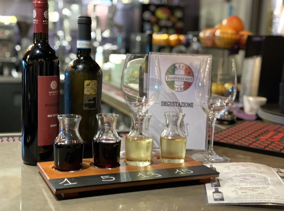 Full Bar/Drinks/Cocktails/Smoke Drink/Wine Bar/Los Gatos Downtown