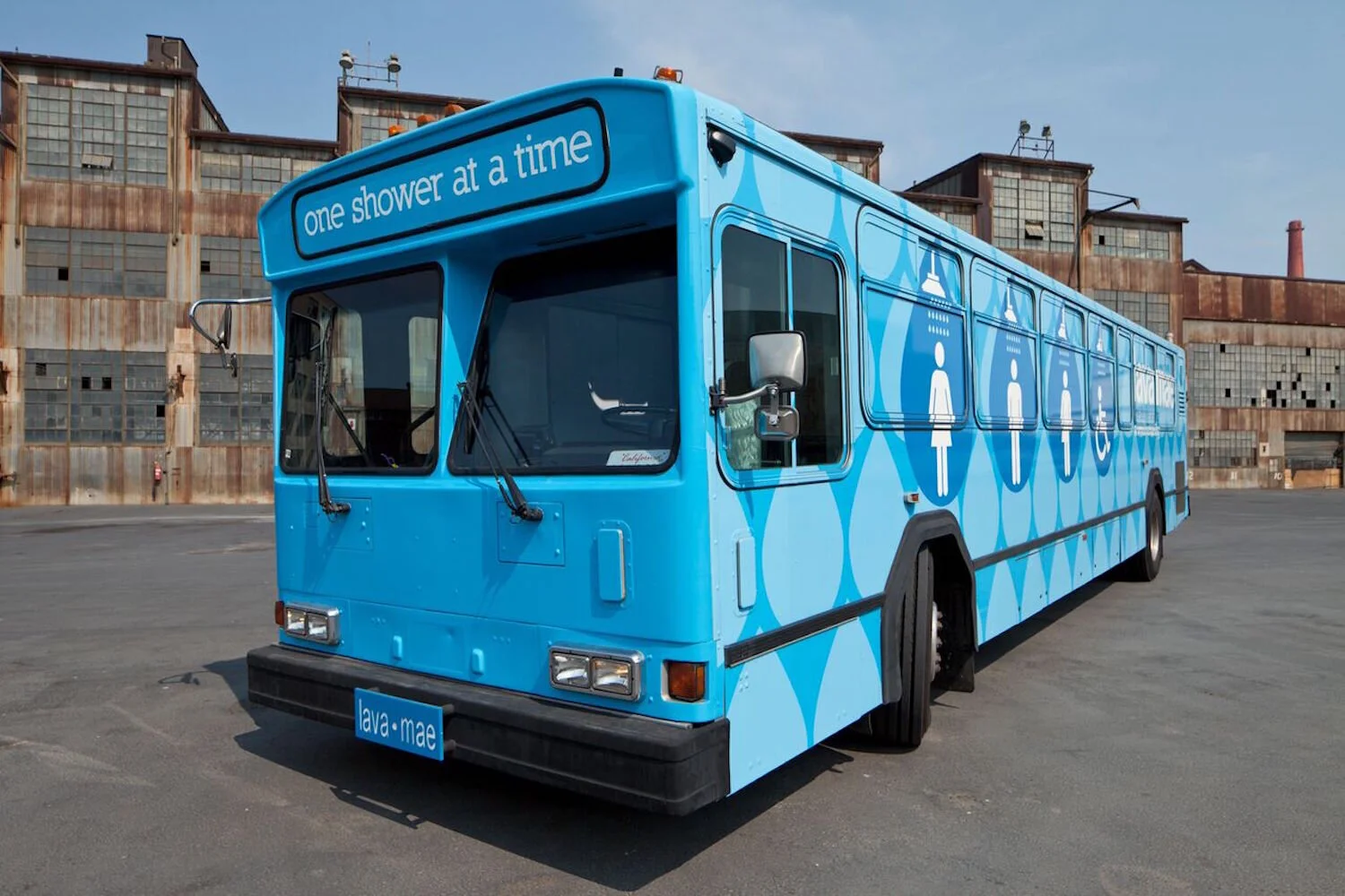 Mobile showers come to Berkeley, providing the homeless with a new place to get clean5