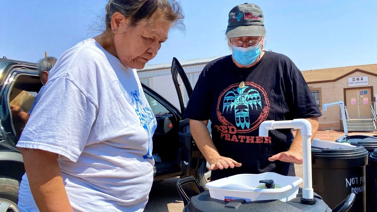 'Like a lifesaver': Nonprofit group builds hand-washing units for Hopi, Navajo families without running water