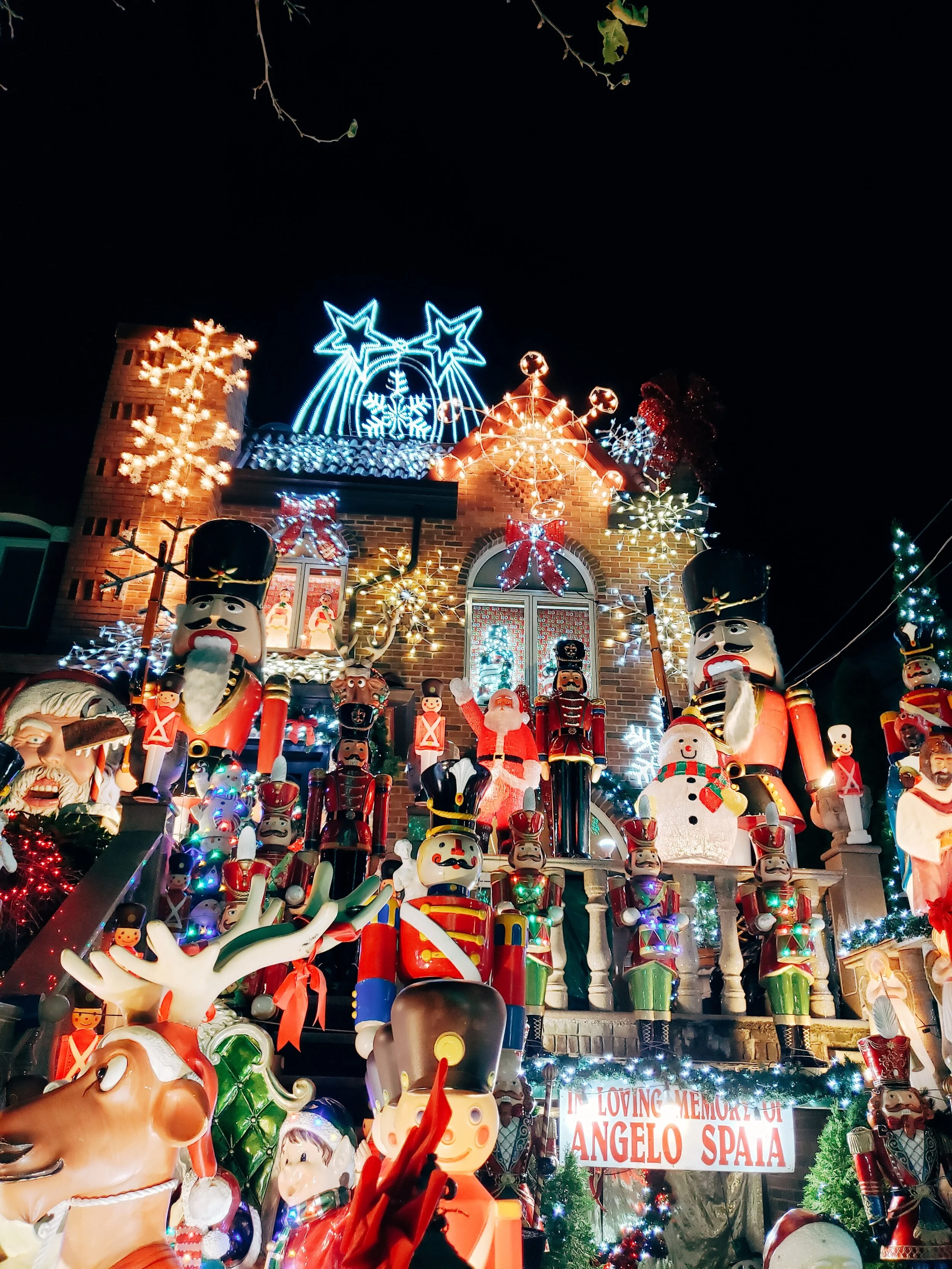 Guide to the Dyker Heights Christmas Lights in 2020 — I Be Gabby