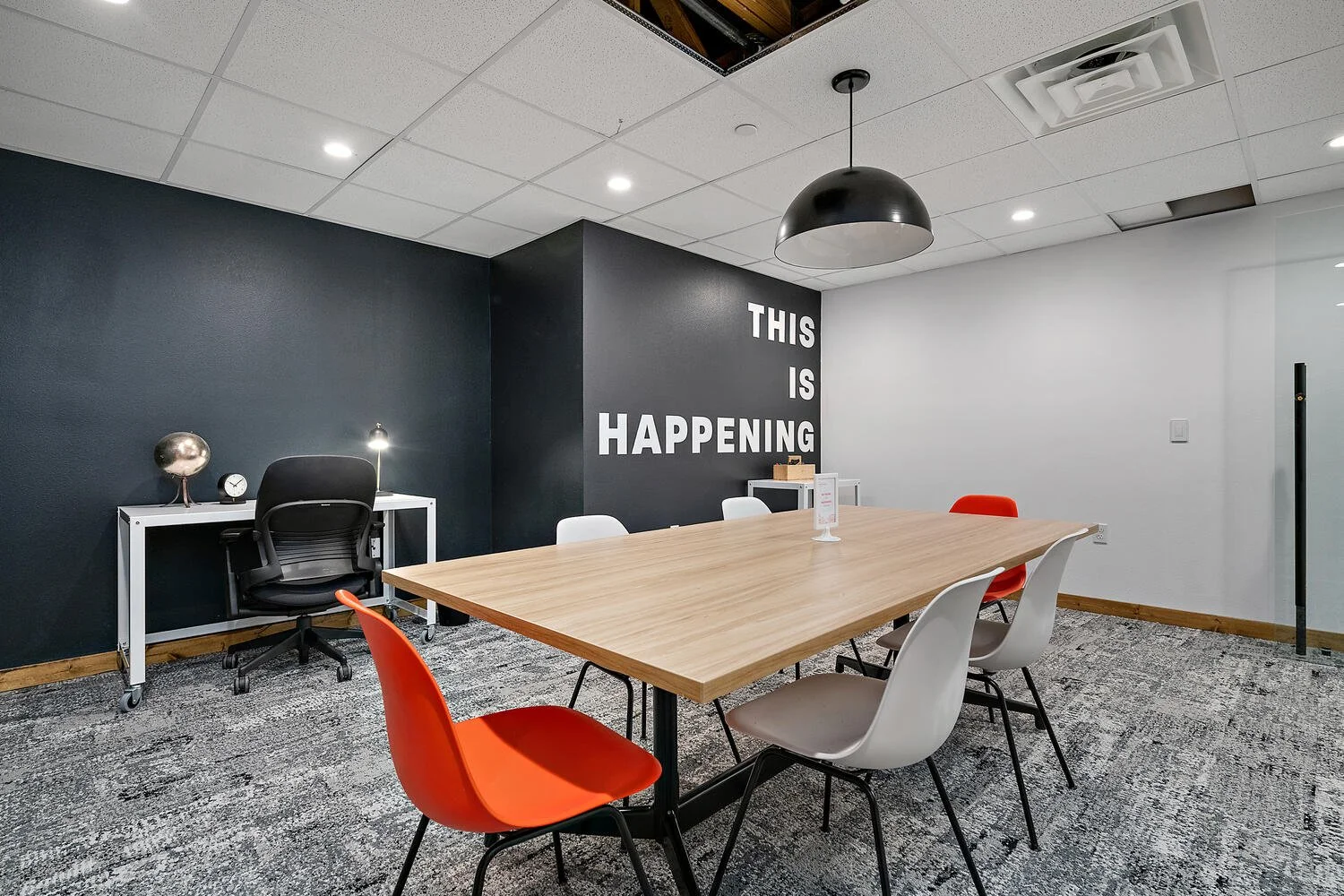 25N_Waco_Austin Ave Meeting Room.jpg