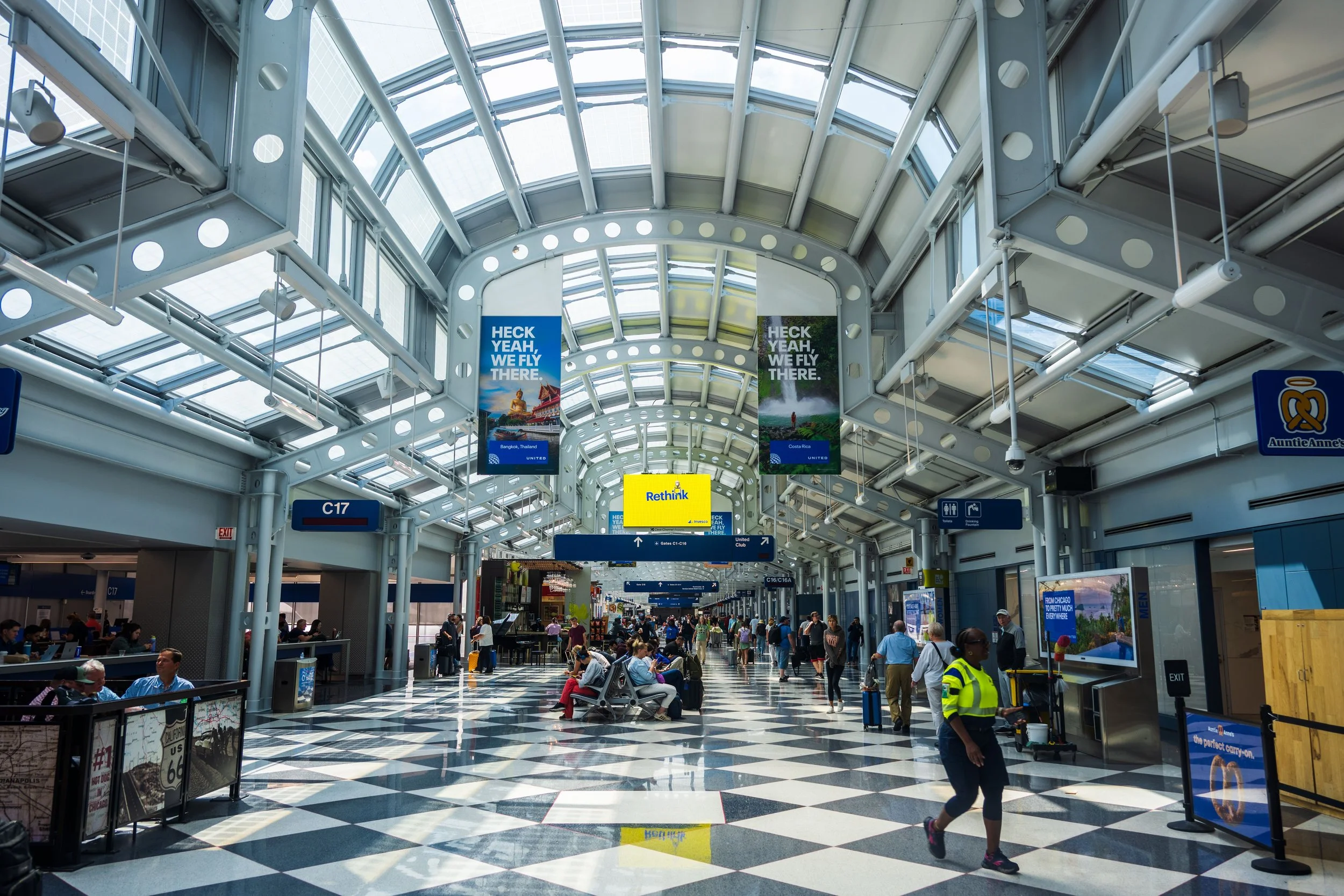 Meeting Rooms &amp; Event Space Near O'Hare Airport: A Guide to Finding the Right Space