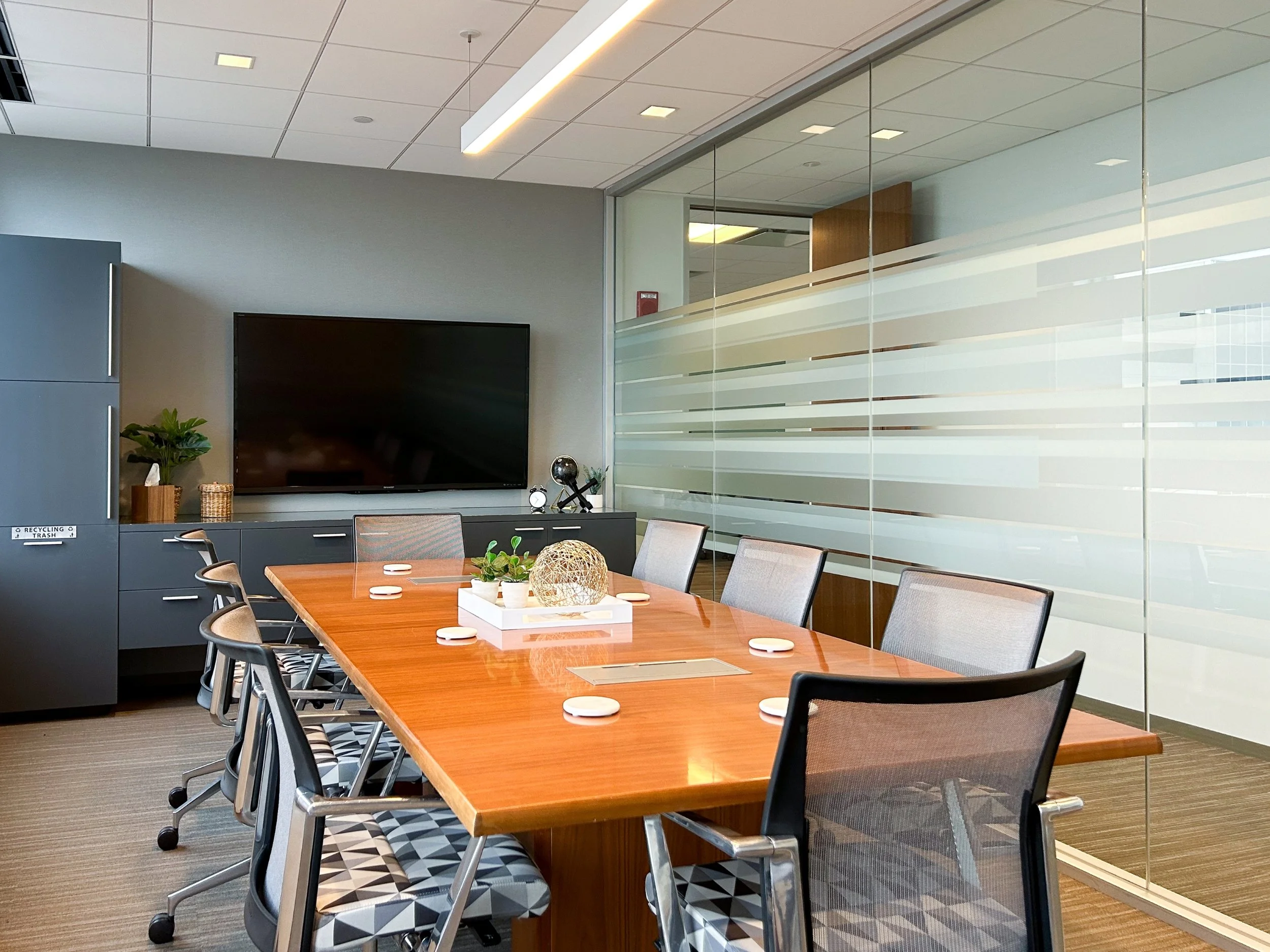 Meeting Rooms in Schaumburg, IL | 25N Coworking