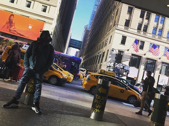 Penn Station | NYC #igersofnewyork #ig_northamerica #instagramnyc @instagram #igers #photooftheday #pixoftheday #seemycity #newyorkcity #newyork #nyc #citylife #cityliving #photojournalism #streetphotography #photography #reportage #documentary #foun