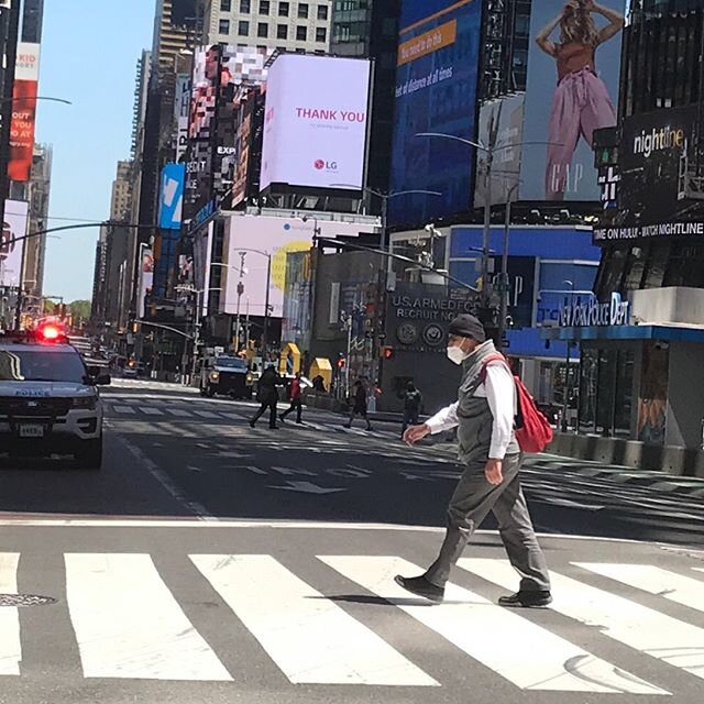 42nd st crosswalk #pedestrian #mask #nyc #newyorkcity