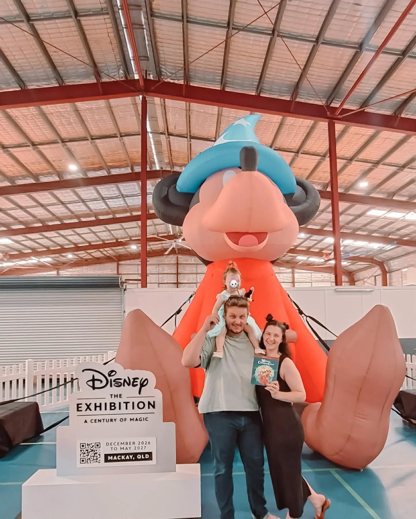 A little bit of @disney for our day ✨️🌈🐭

#disney100exhibition #disneytheexhibition #disneymackay
@the_mecc
@mackaycouncil