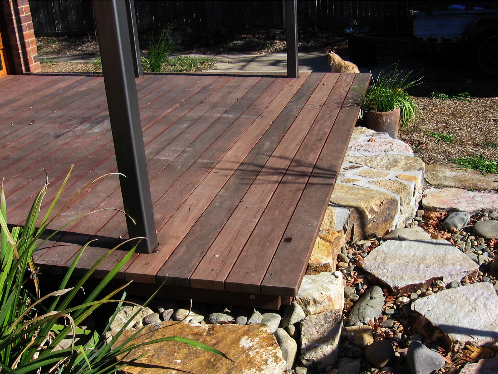 070604-02-Decking.jpg