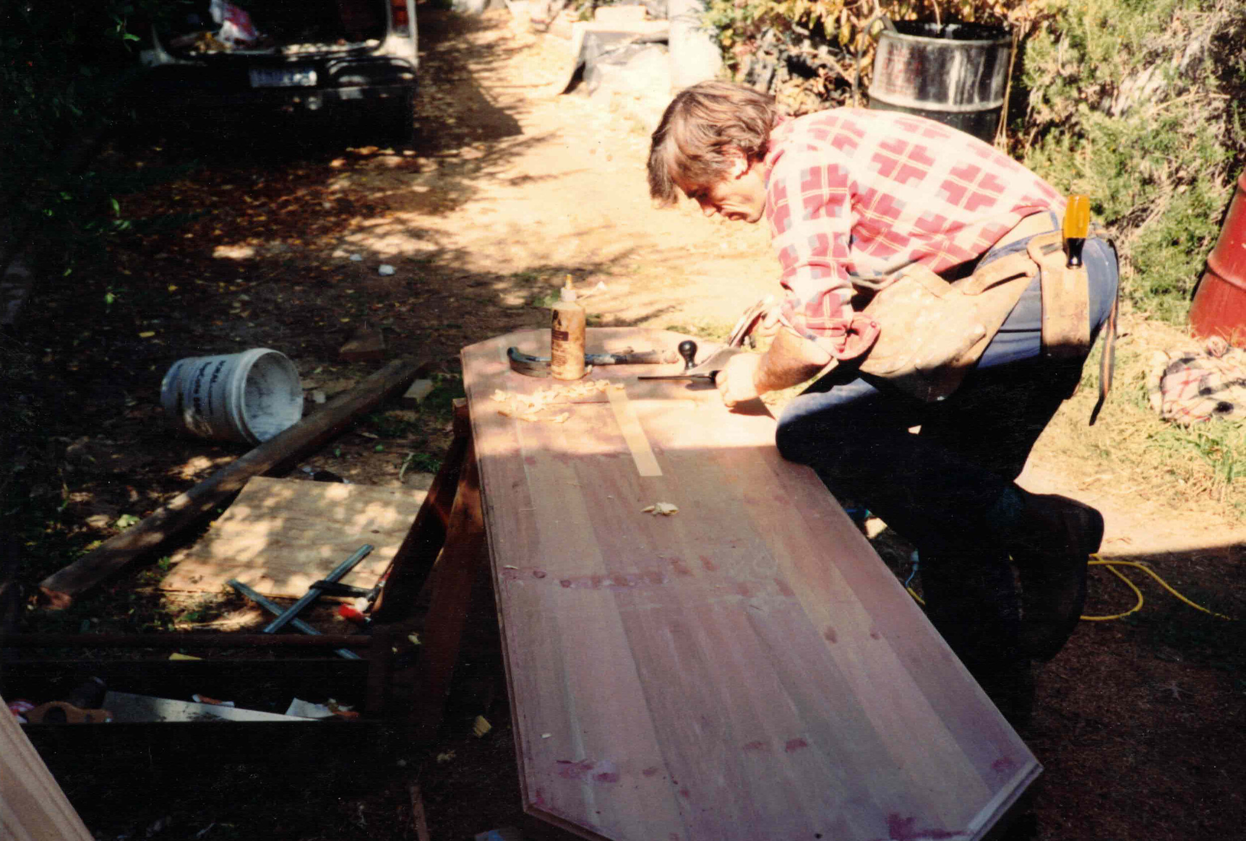  Paul Lynzaat helping make Thor’s Nanny's casket, 1992 