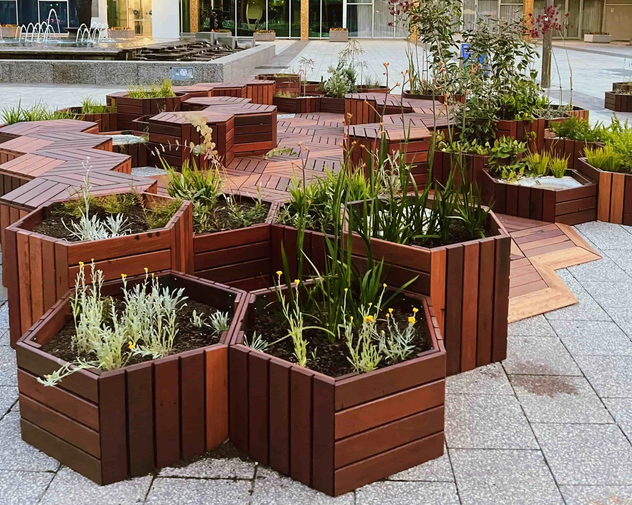 Urban-Sanctuary-Planter-civic_1024x1024@2x (1).webp