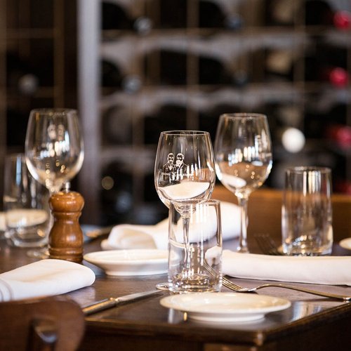 Chloe Roon Dining — Young & Jackson, Melbourne, VIC