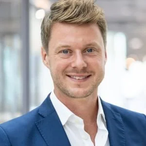 Mattias Lowebrant, Alumni Global