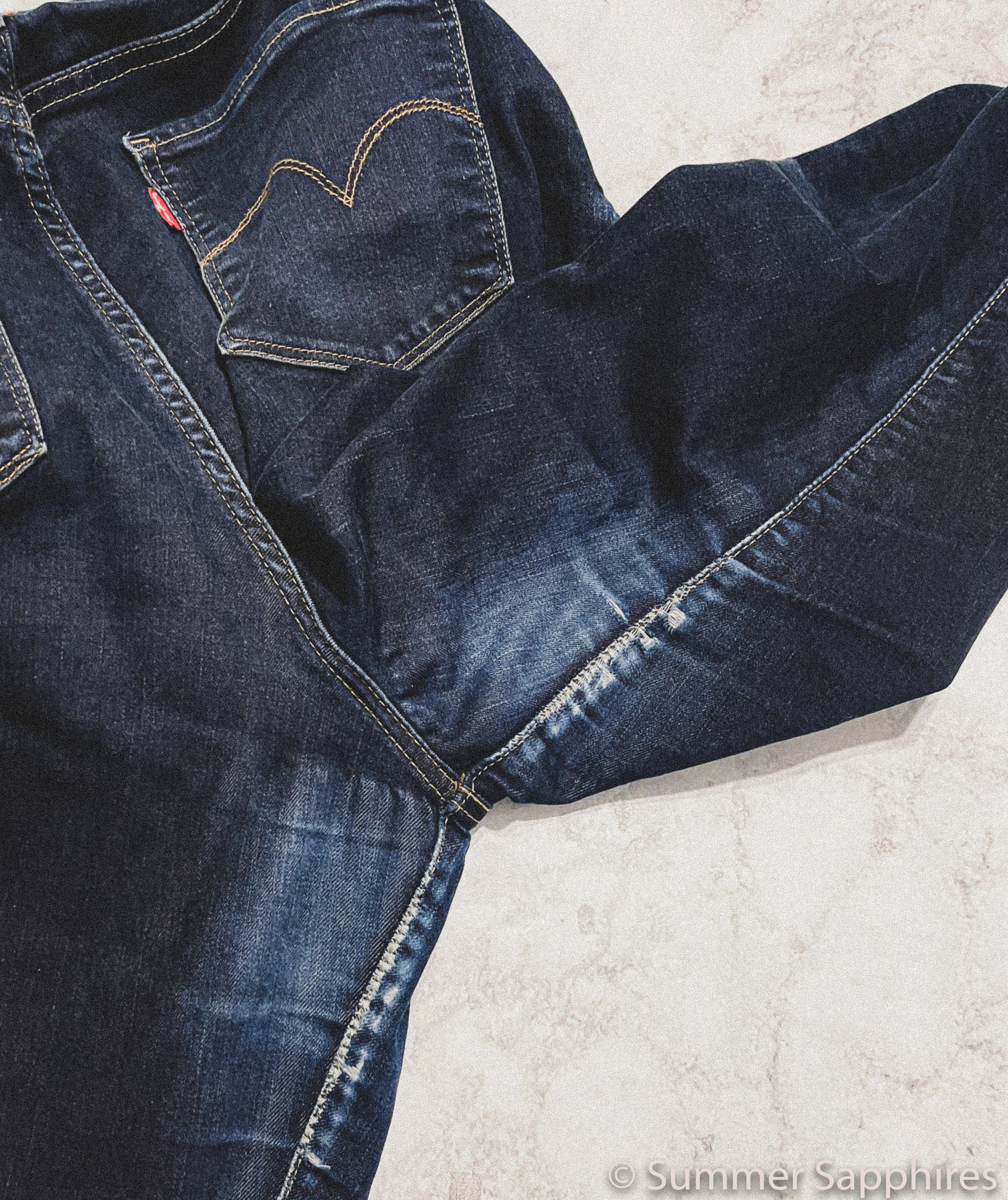How to Repair Threadbare Jeans in Just a Few Simple Steps