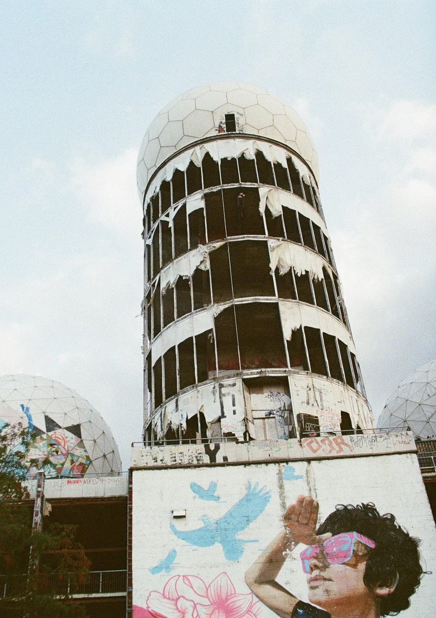 SARRITAH _ ANALOG PHOTOGRAPHY _ TEUFELSBERG 2.jpg