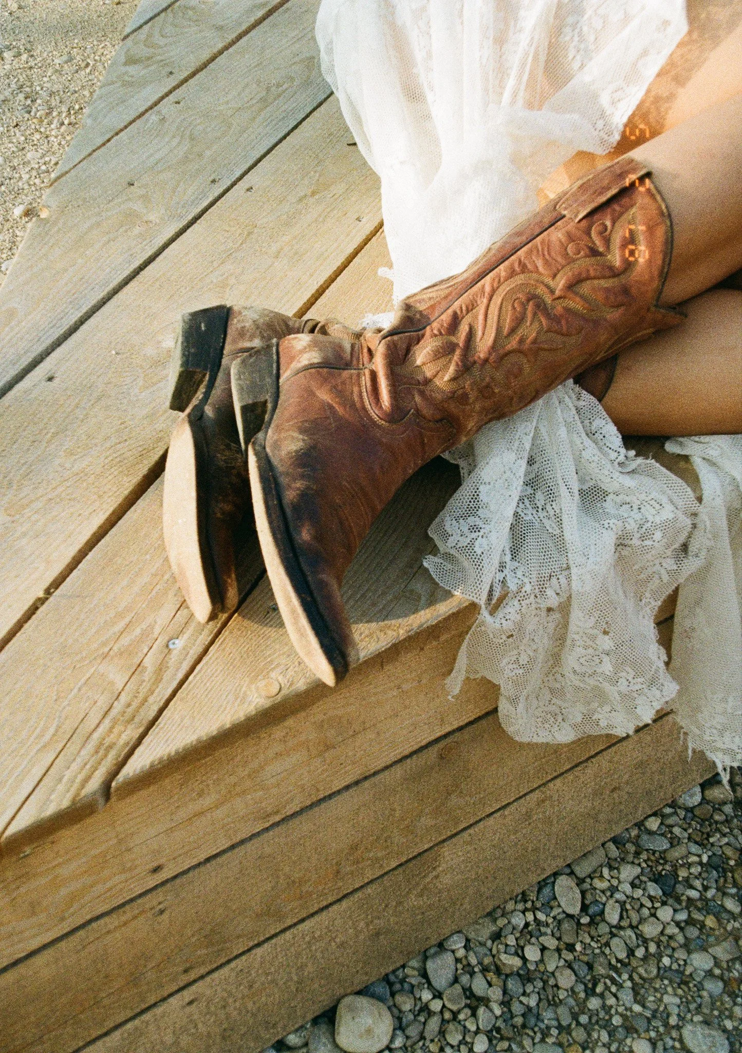 SARRITAH _ ANALOG PHOTOGRAPHY _ COWGIRL.jpg