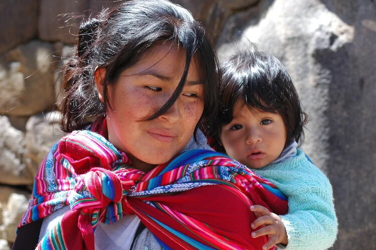 Mother and son, Ollantaytambo, Peru
