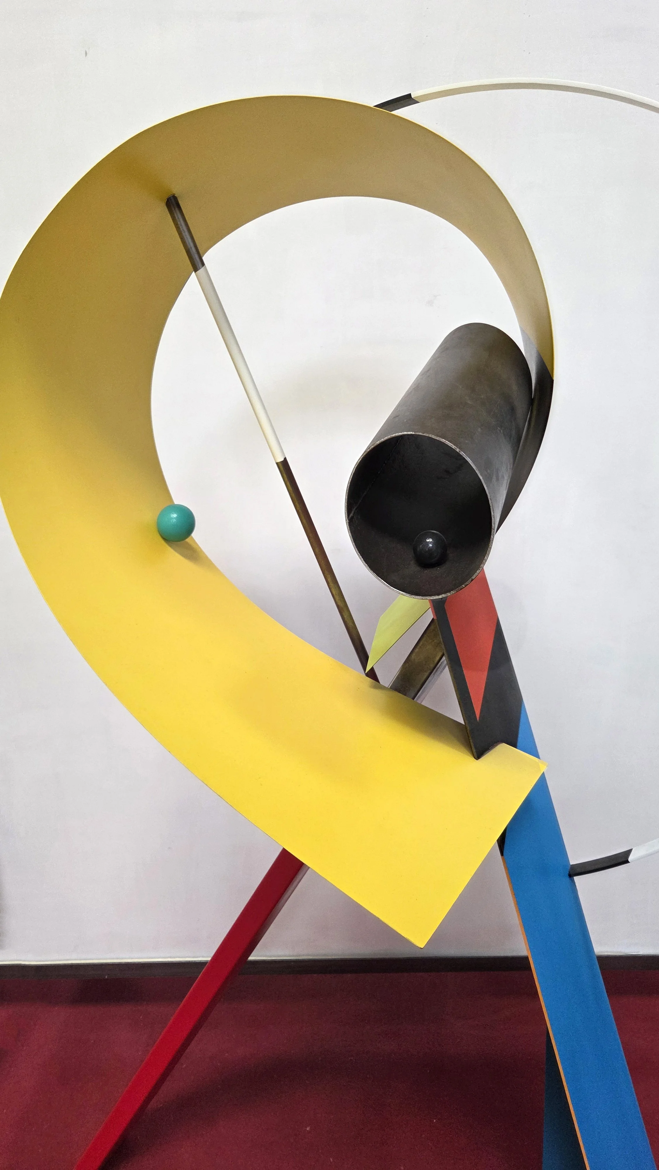 kenor sculpture circuit Breaker