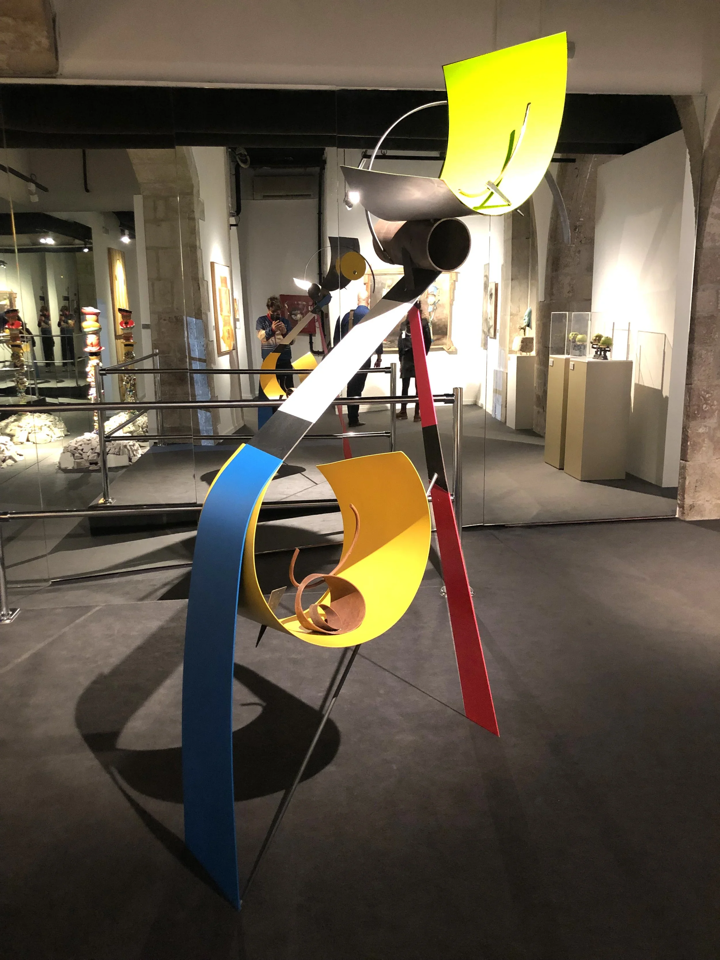 Drap Art kenor sculpture